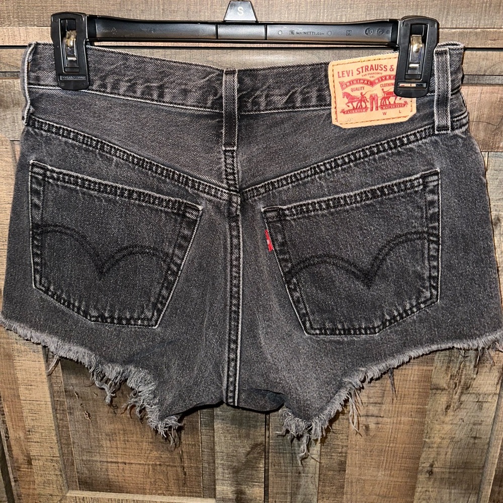 Levi black shorts